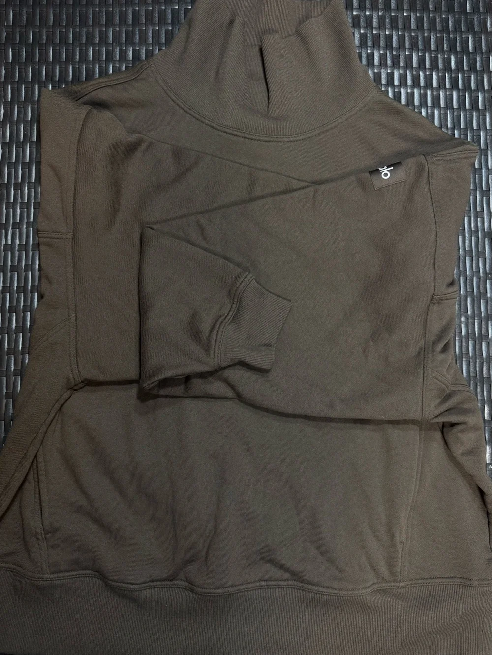 ALO Yoga Hazy Mock Neck Pullover